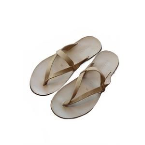 NEW BRADOR women's thong sandal in nude
